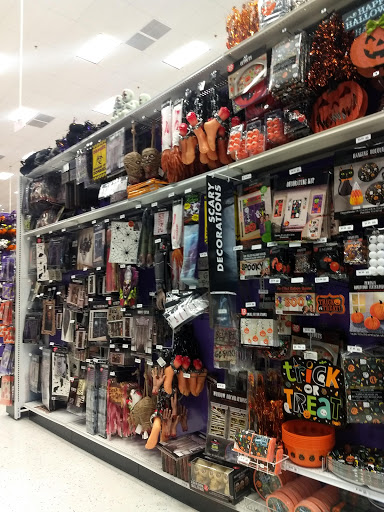 Shopping Mall «Central Plaza Shopping Center», reviews and photos, 2550 Central Park Ave, Yonkers, NY 10710, USA