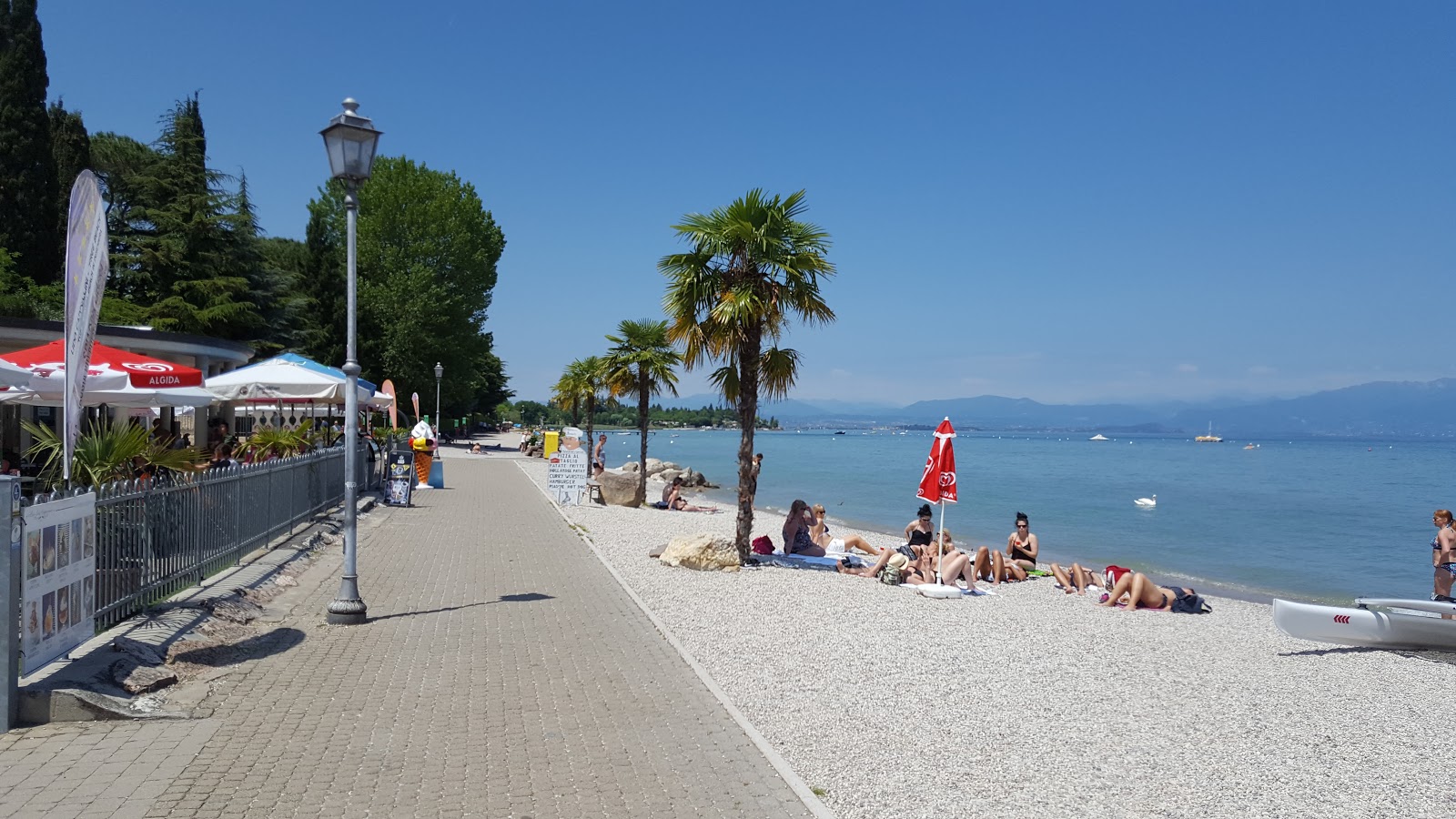 Foto van Spiaggia Dei Capuccini met ruim strand