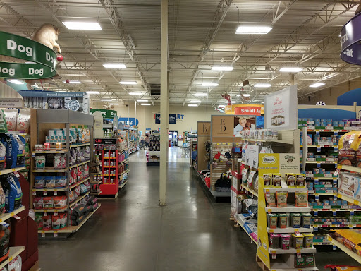 Pet Supply Store «PetSmart», reviews and photos, 2840 W Chandler Blvd, Chandler, AZ 85224, USA
