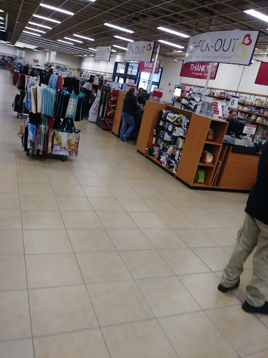 Clothing Store «Burlington Coat Factory», reviews and photos, 1300 N Larkin Ave, Joliet, IL 60435, USA
