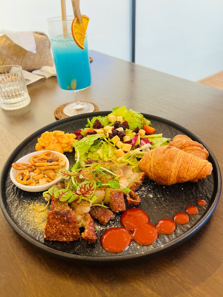 旿野曜初｜早午餐｜義式料理｜歐陸式料理｜咖啡｜手作甜點｜哈士奇狗勾 的照片