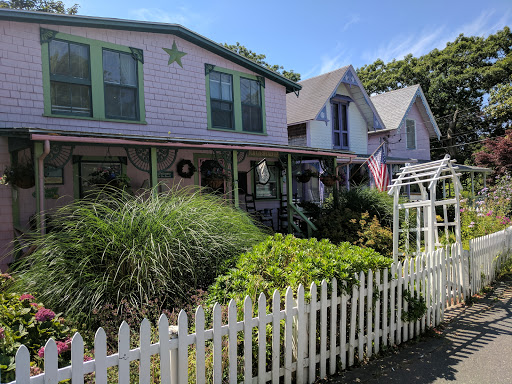 Clothing Store «Vineyard Vines», reviews and photos, 56 Narragansett Ave, Oak Bluffs, MA 02557, USA