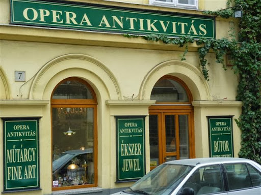 Opera Antiques