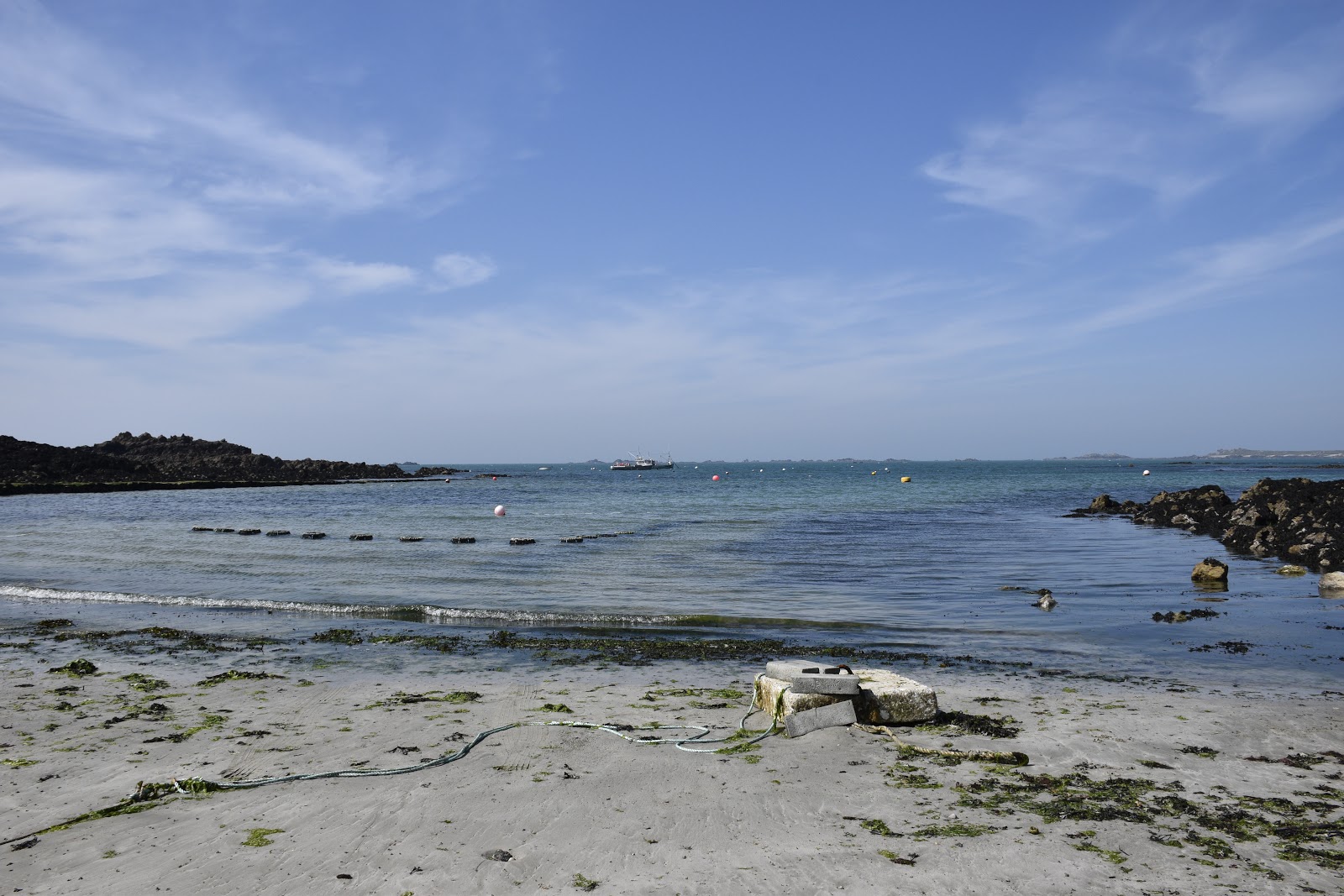 Foto av Portelet Beach Guernsey med hög nivå av renlighet
