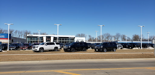 Car Dealer «McGrath Buick GMC Cadillac», reviews and photos, 1040 N Center Point Rd, Hiawatha, IA 52233, USA