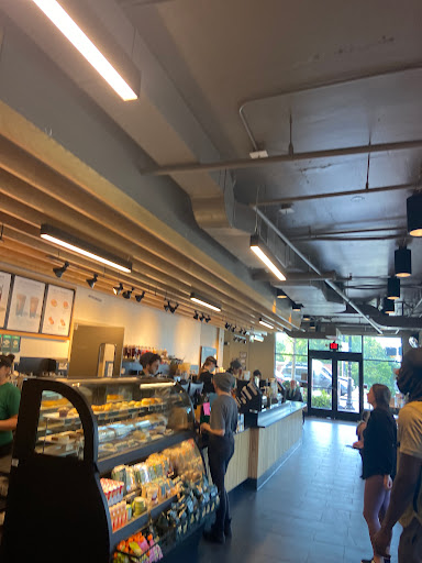 Grocery Store «Giant Food», reviews and photos, 2501 9th Rd S, Arlington, VA 22204, USA