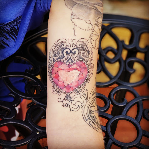 Tattoo Shop «Mountainside Tattoo & Piercing VT», reviews and photos, 55 Square, Bellows Falls, VT 05101, USA