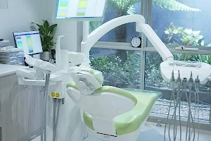 Central Dental Elsternwick image