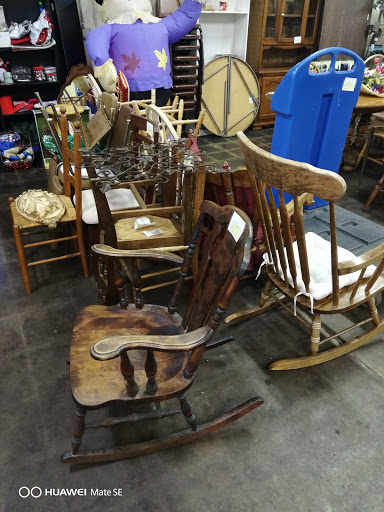 Thrift Store «Nifty Thrifty Shop LLC», reviews and photos, 4200 39th Ave, Kenosha, WI 53144, USA