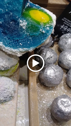 Cosmetics Store «Lush Cosmetics», reviews and photos, 1151 Galleria Blvd, Roseville, CA 95678, USA
