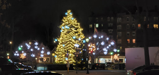 Ice Cream Shop «Häagen-Dazs Ice Cream Shops®», reviews and photos, 19 Spencer Pl, Scarsdale, NY 10583, USA