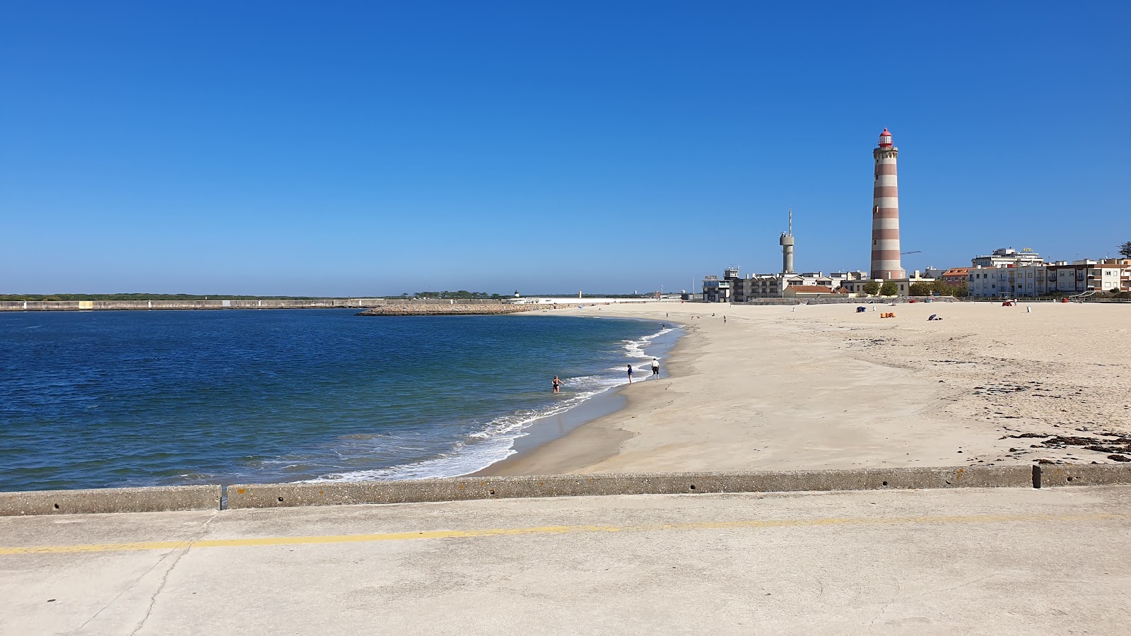 Foto von Praia da Barra mit sehr sauber Sauberkeitsgrad