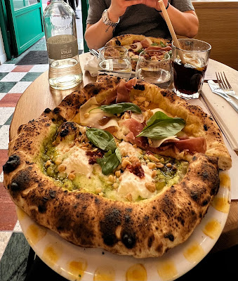 Peppe Pizzeria Martyrs à Paris