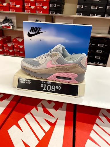Sporting Goods Store «Nike Factory Store», reviews and photos, 4600 Shelbyville Rd #615, Louisville, KY 40207, USA