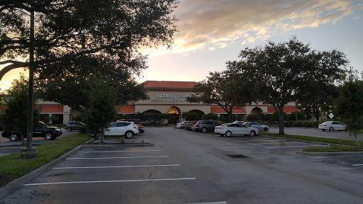 Book Store «Barnes & Noble», reviews and photos, 4010 S Tamiami Trail, Sarasota, FL 34231, USA