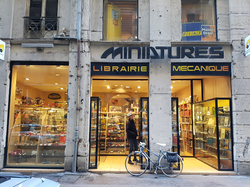 Model shops in Lyon
