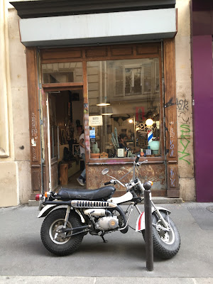 Into The Wig à Paris