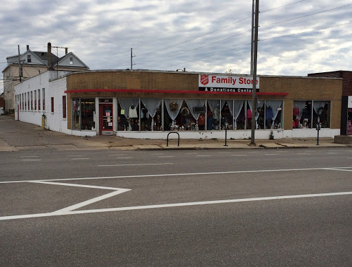 Thrift Store «The Salvation Army Family Store & Donation Center», reviews and photos, 717 3rd Ave SE, Cedar Rapids, IA 52401, USA