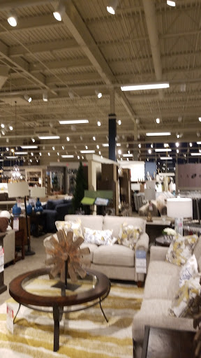 Furniture Store «Art Van Furniture - Batavia», reviews and photos, 165 N Randall Rd, Batavia, IL 60510, USA