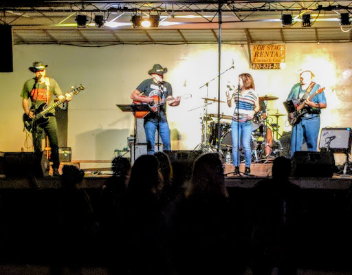 Golf Course «Irish Greens Golf Club & Restaurant», reviews and photos, 2946 Logtown Rd, Oconto, WI 54153, USA