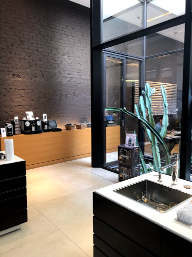 Coffee Shop «Nespresso Beverly Hills Boutique & Cafe», reviews and photos, 320 N Beverly Dr, Beverly Hills, CA 90210, USA