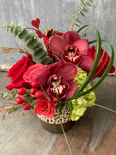 Florist «Petals & Vines», reviews and photos, 410 Main St E, Monmouth, OR 97361, USA