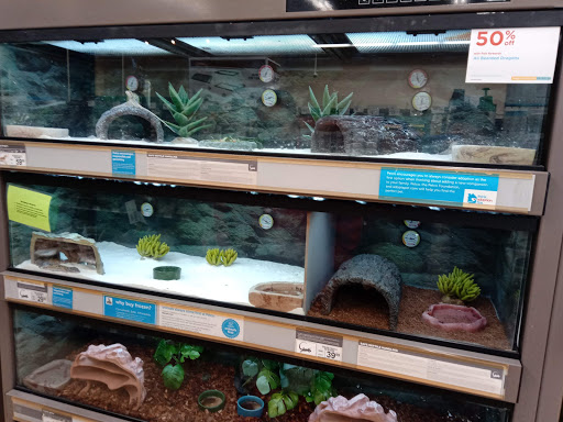 Pet Supply Store «Petco Animal Supplies», reviews and photos, 2435 N Hwy 67, Florissant, MO 63033, USA