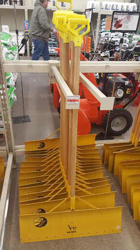 Department Store «Mills Fleet Farm», reviews and photos, 8400 Lakeland Ave N, Brooklyn Park, MN 55445, USA