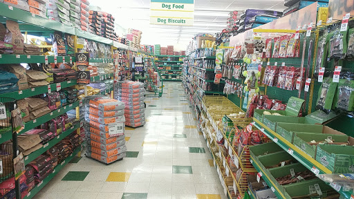 Pet Supply Store «Pet Supplies Plus», reviews and photos, 3100 Manchester Rd, Akron, OH 44319, USA