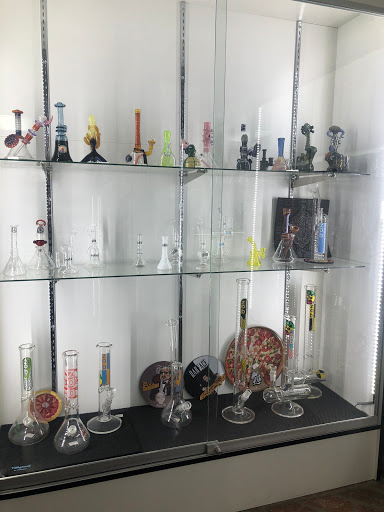 Tobacco Shop «Smokeez Smoke Shop», reviews and photos, 2301 17th St, Santa Ana, CA 92705, USA