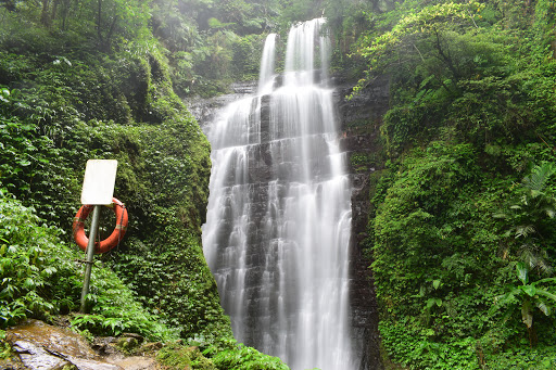 Yuemeikeng Falls