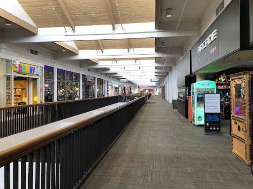 Shopping Mall «Salem Center», reviews and photos, 401 Center St NE, Salem, OR 97301, USA