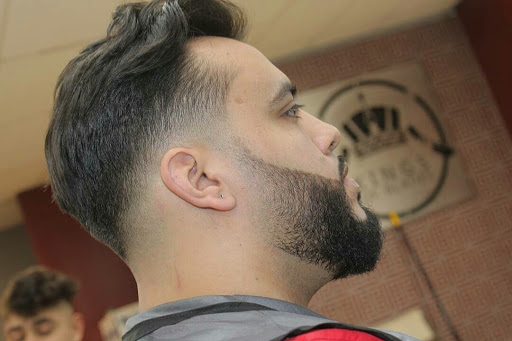 Barber Shop «kings of blades barber shop», reviews and photos, 824 Horseblock Road, Farmingville, NY 11738, USA