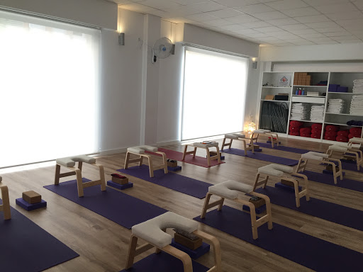 Centros de yoga en la Pobla de Vallbona de 2024