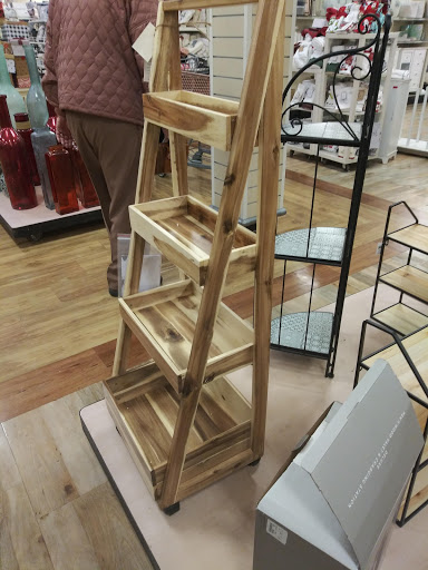 Department Store «HomeGoods», reviews and photos, 5530 Reseda Blvd, Tarzana, CA 91356, USA
