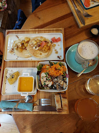 Plats et boissons du Restaurant de sushis Hélou - Sushi House Scandinave à Paris - n°6