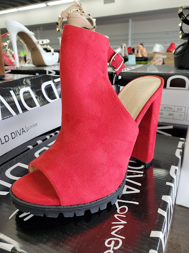 Shoe Store «SHOE! TIME 87», reviews and photos, 8533 S Cottage Grove Ave, Chicago, IL 60619, USA