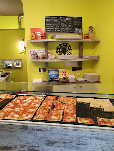 Pizza House Via le Cento Scale, 2, 60013 Corinaldo AN, Italia