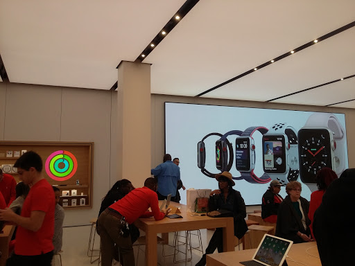 Computer Store «Apple Crabtree Valley Mall», reviews and photos, 4325 Glenwood Ave, Raleigh, NC 27612, USA