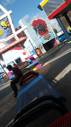 Shopping Mall «Looney Tunes Mall - Six Flags Over Texas», reviews and photos, 2201 E Road to Six Flags St, Arlington, TX 76011, USA