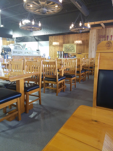 Grocery Store «Wagon Wheel Country Market & Deli», reviews and photos, 1915 S Walnut St, Bloomington, IN 47401, USA