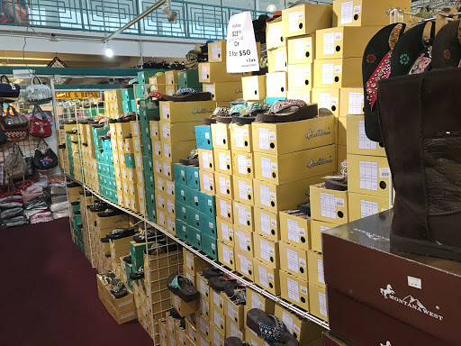 Outlet Mall «Harwin Outlet Mall», reviews and photos, 9507 Harwin Dr, Houston, TX 77036, USA