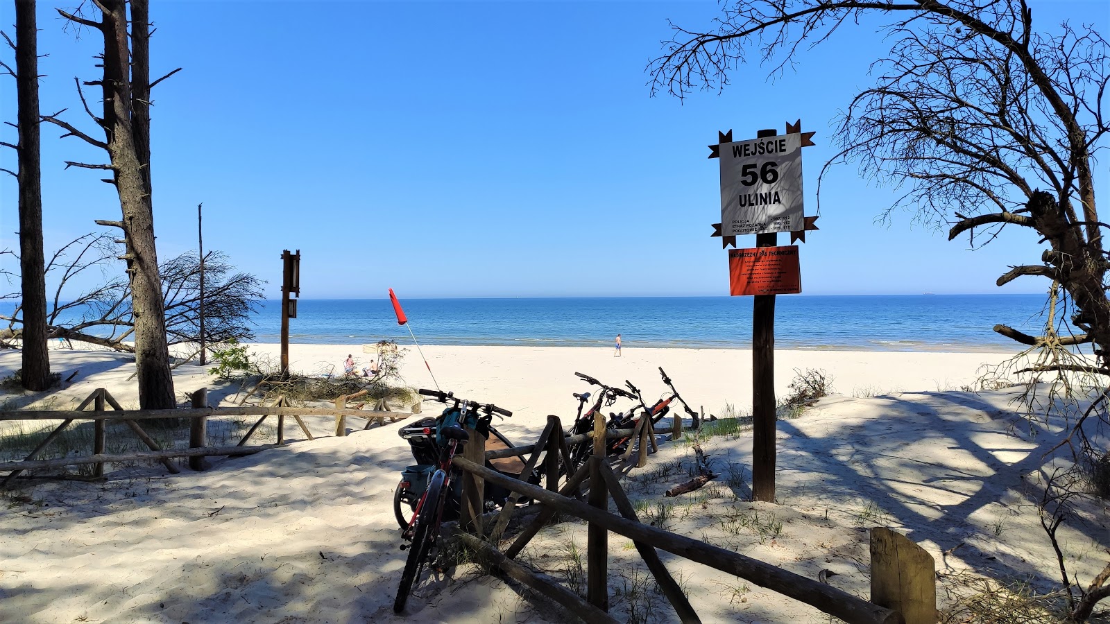 Foto av Ulinia Beach beläget i naturområde