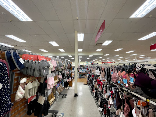 Department Store «T.J. Maxx», reviews and photos, 4121 Towne Center Dr, Louisville, KY 40241, USA
