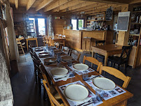 Atmosphère du Restaurant L'Auberge de Plan Bois à Les Clefs - n°1