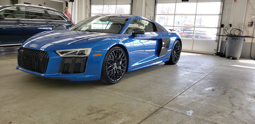 Used Car Dealer «Weeks Pre-Owned Center», reviews and photos, 94 Mill Plain Rd, Danbury, CT 06811, USA