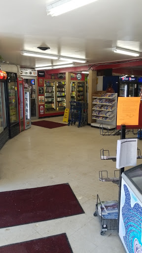 Deli «Route 7 Liquor and Deli», reviews and photos, 2659 Shelburne Rd, Shelburne, VT 05482, USA