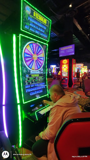 Resort «Mardi Gras Casino & Resort», reviews and photos, Greyhound Dr, Cross Lanes, WV 25313, USA