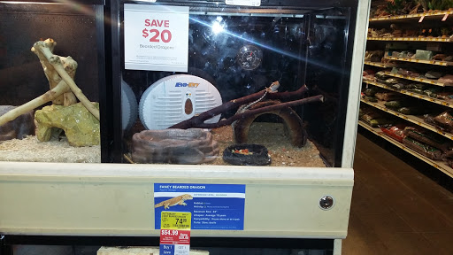 Pet Supply Store «PetSmart», reviews and photos, 2020 SW Westport Dr, Topeka, KS 66604, USA