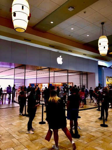 Computer Store «Apple Smith Haven», reviews and photos, 518 Smith Haven Mall, Lake Grove, NY 11755, USA